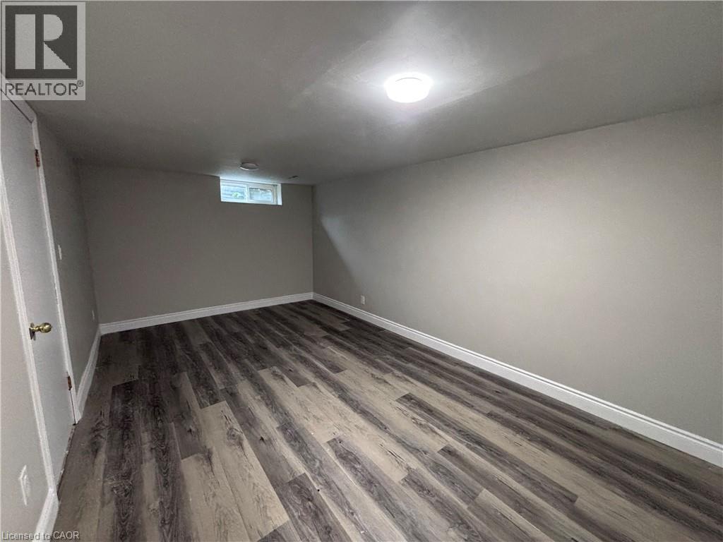 #4 153 W LIMERIDGE Road W - 17