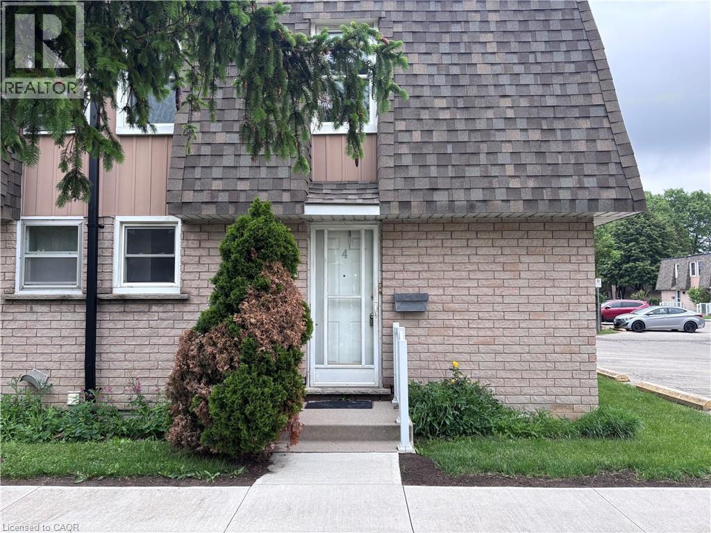 #4 153 W LIMERIDGE Road W - 2