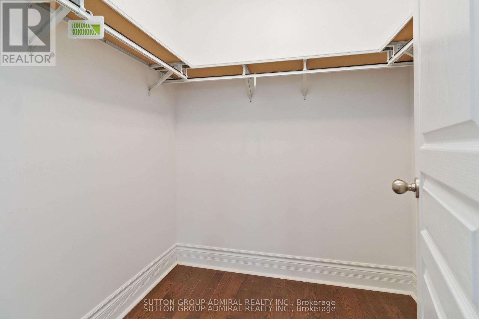 3301 SKIPTON LANE - 34