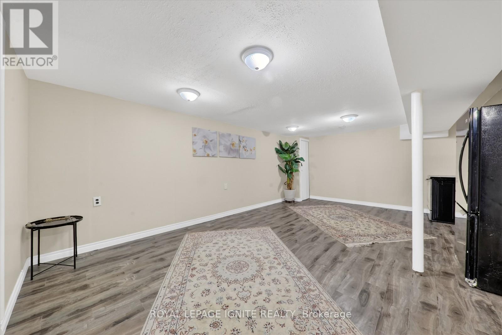 84 CHAD CRESCENT - 31