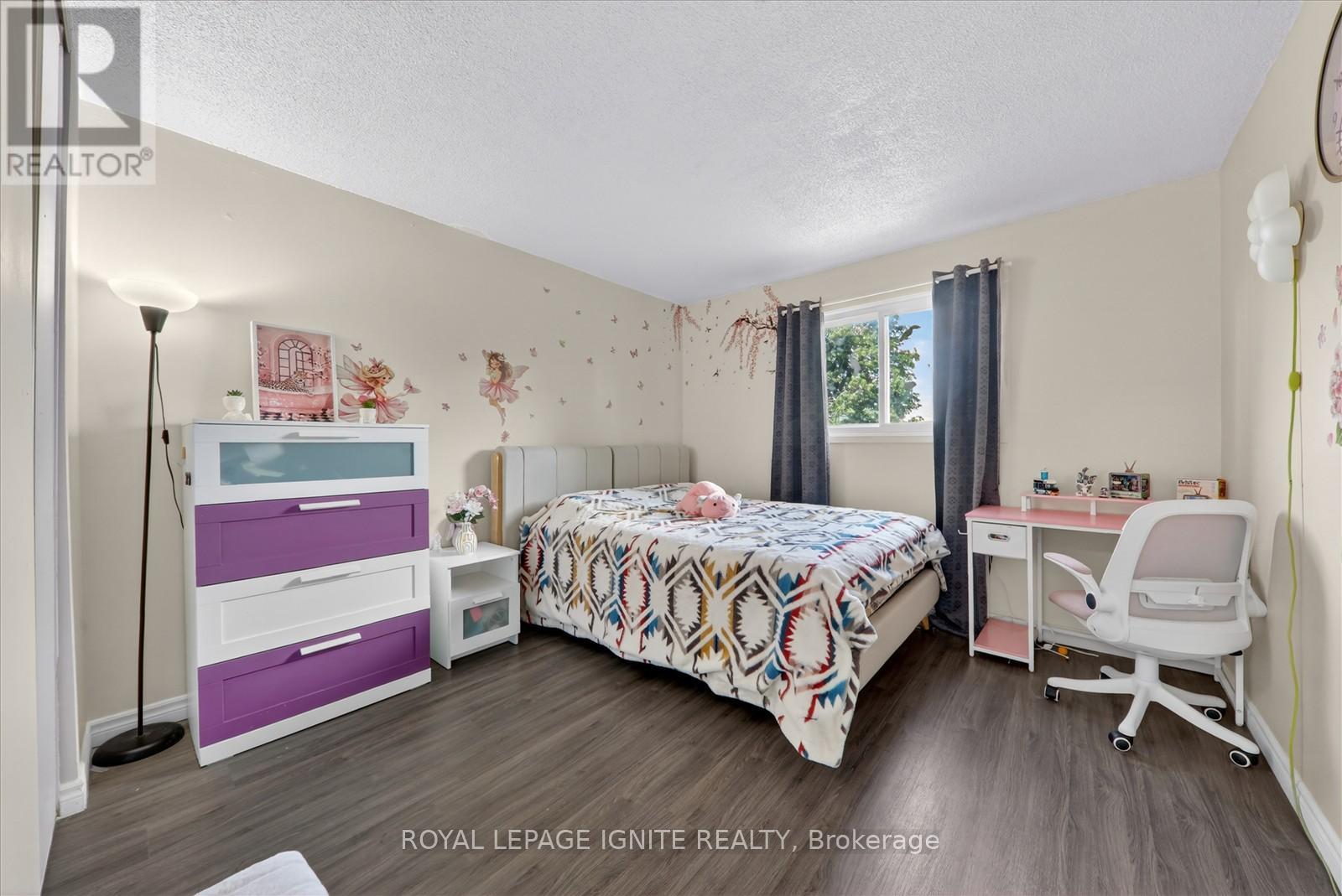 84 CHAD CRESCENT - 25