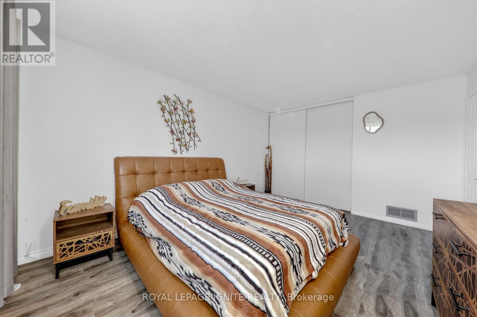 84 CHAD CRESCENT - 28