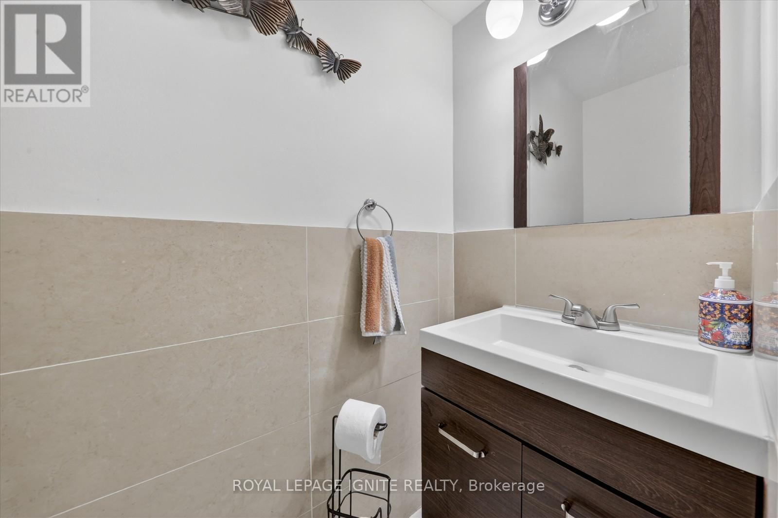 84 CHAD CRESCENT - 16