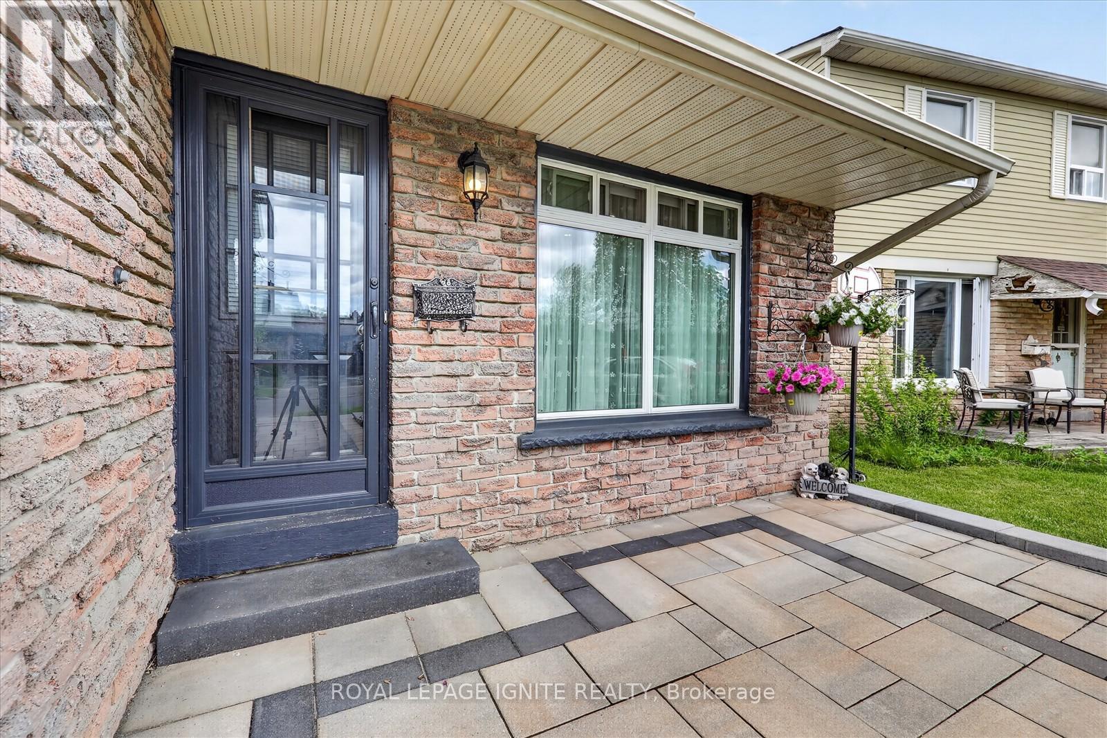 84 CHAD CRESCENT - 5