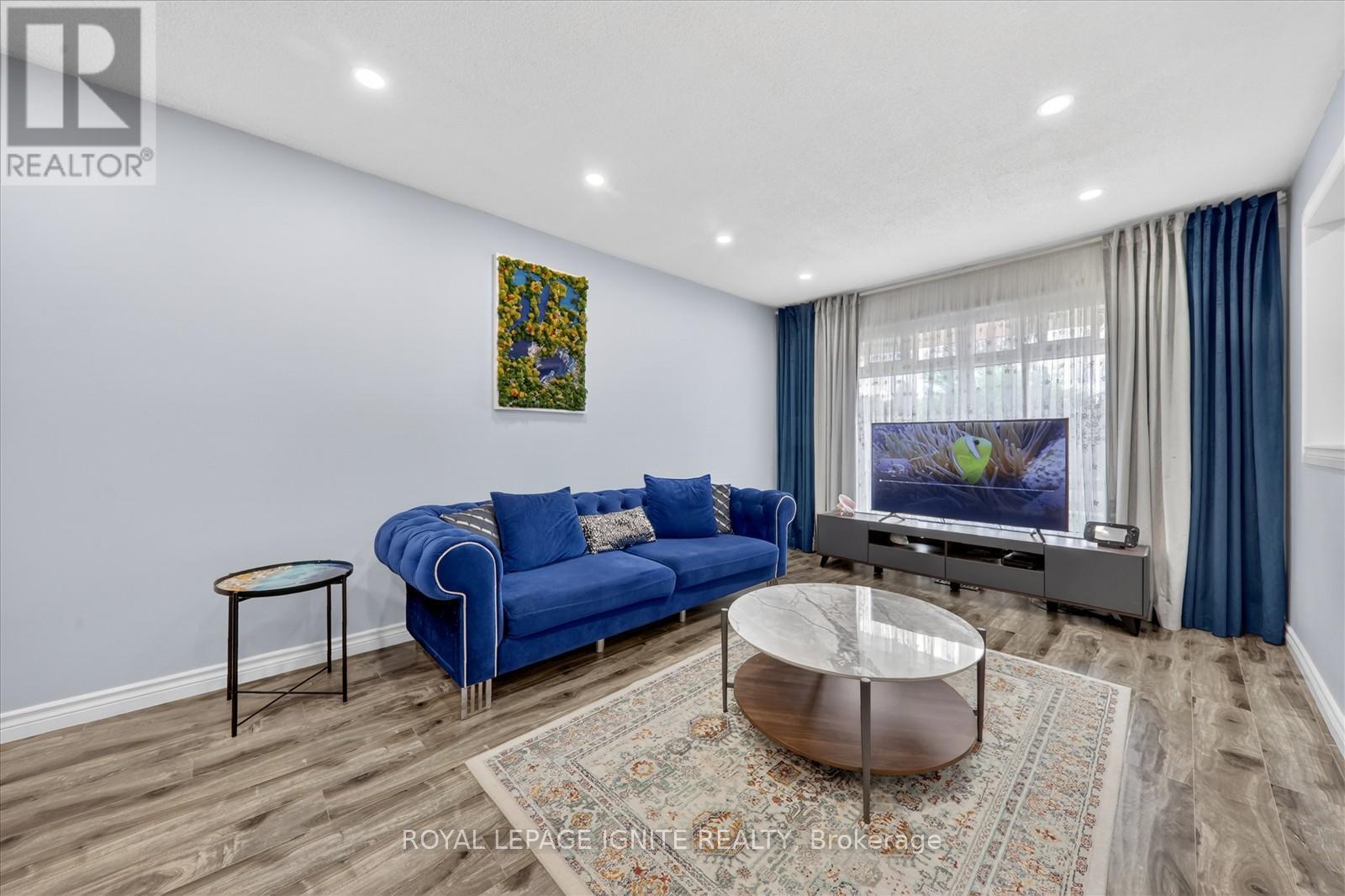 84 CHAD CRESCENT - 8