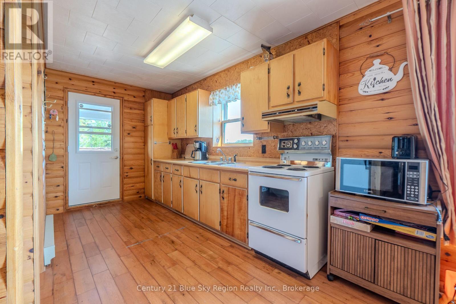 6, 24, 26 BEAUVOIR ROAD - 4