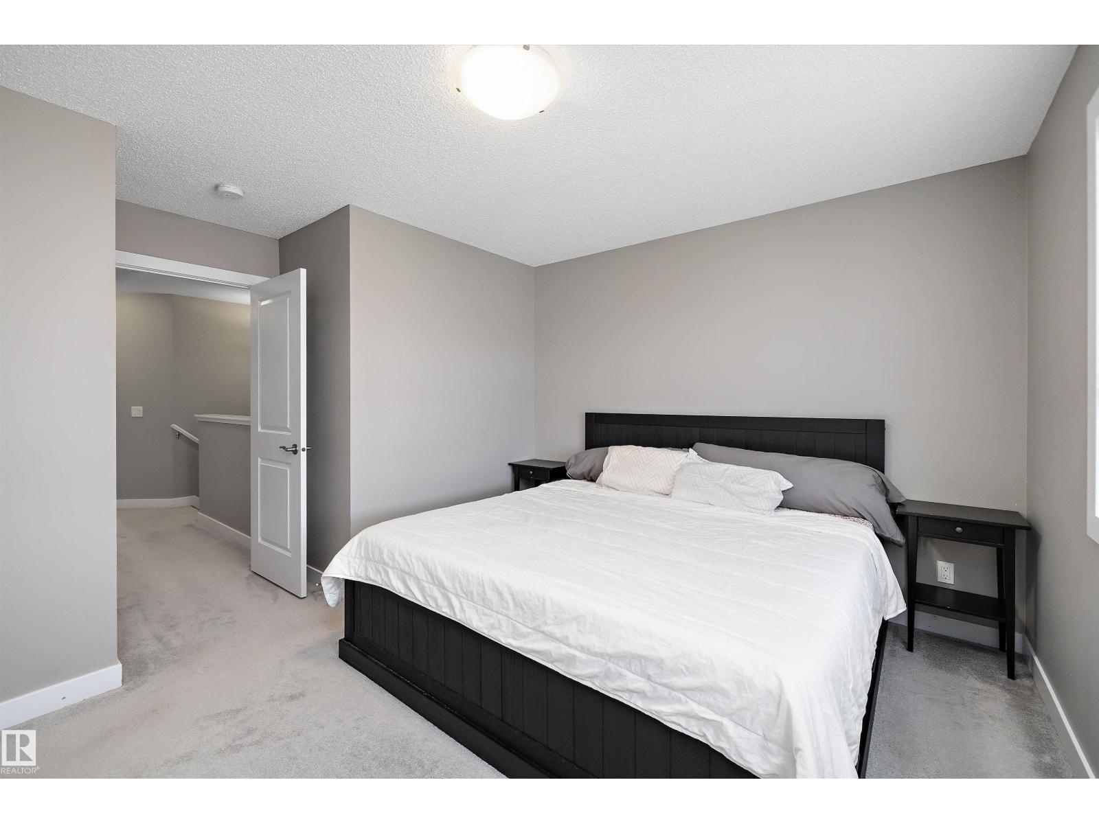 8412 24 AV SW - 20
