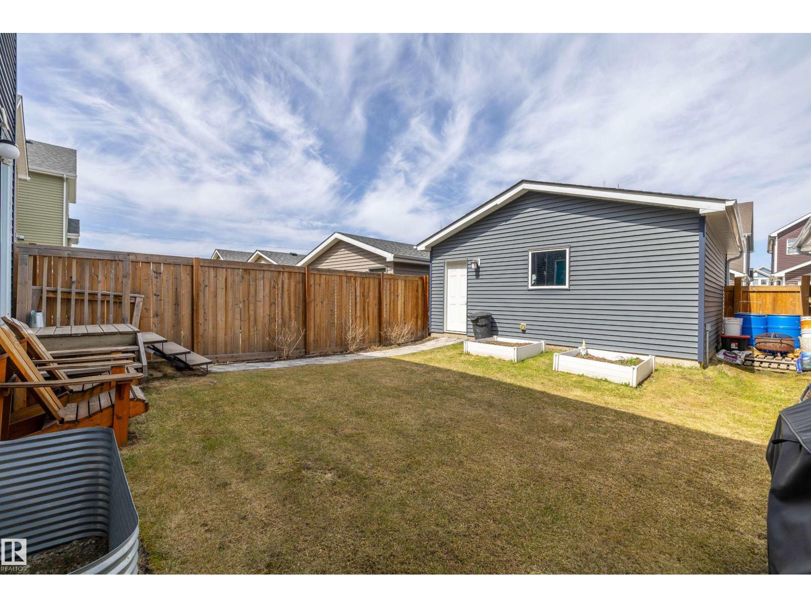 8412 24 AV SW - 33