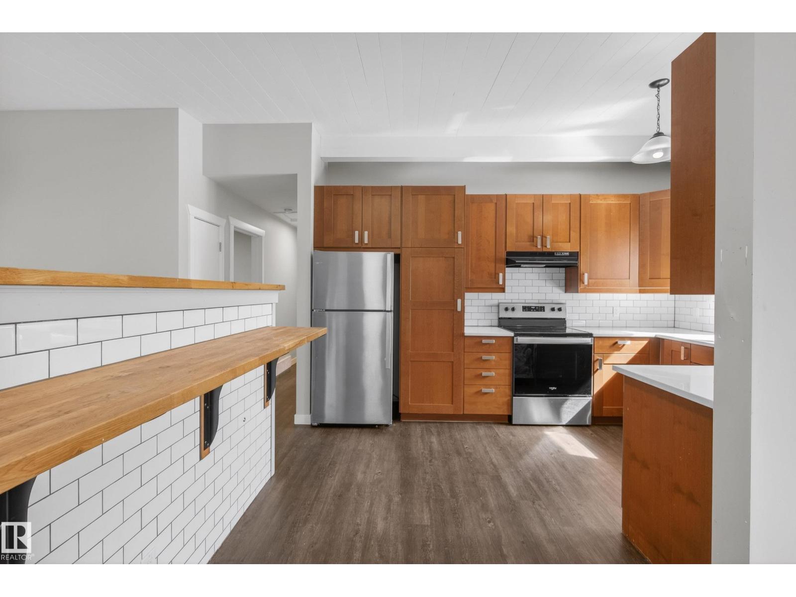9043 52 ST NW - photo 4