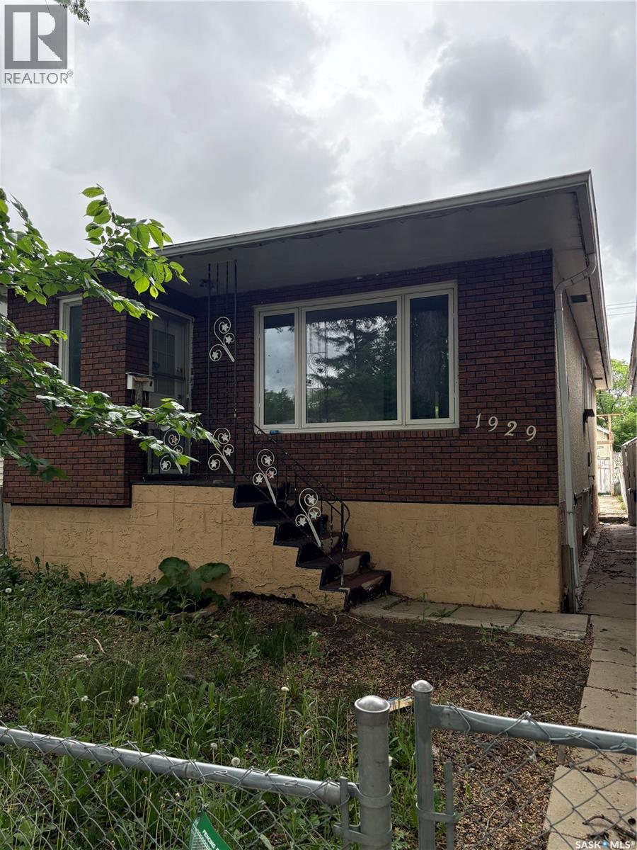 1929 Quebec STREET - 1