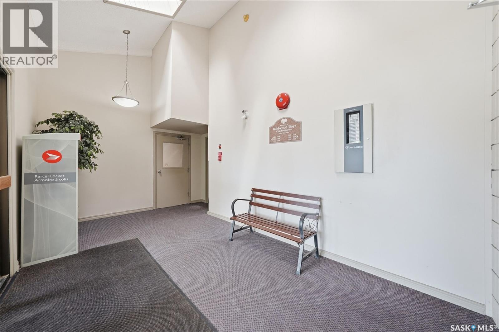 307 207 Tait PLACE — photo 27