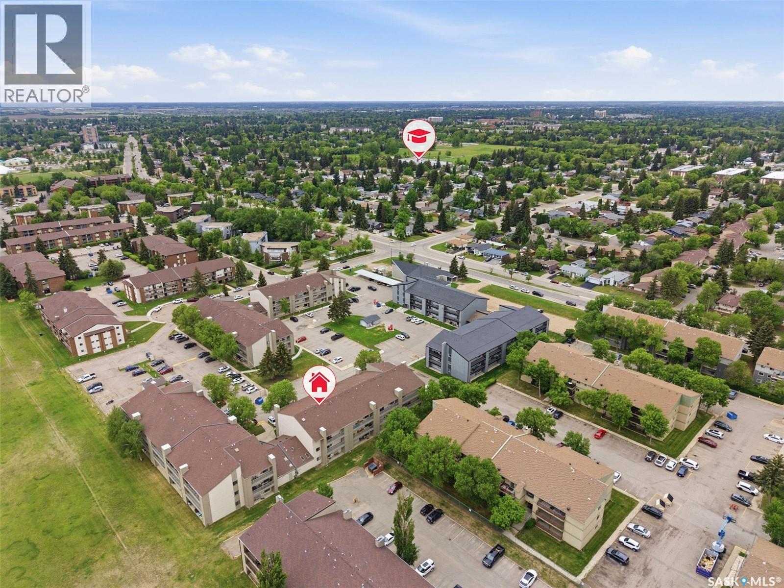 307 207 Tait PLACE — photo 32