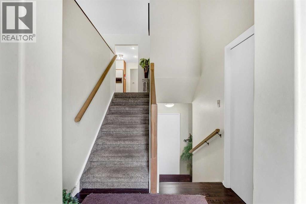 409 4 Street NW - photo 2