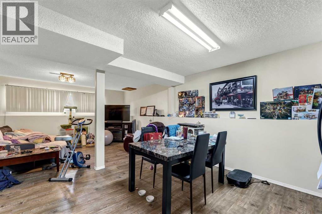 409 4 Street NW — photo 27