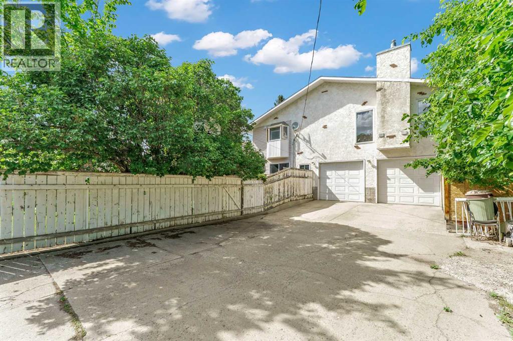 409 4 Street NW — photo 36