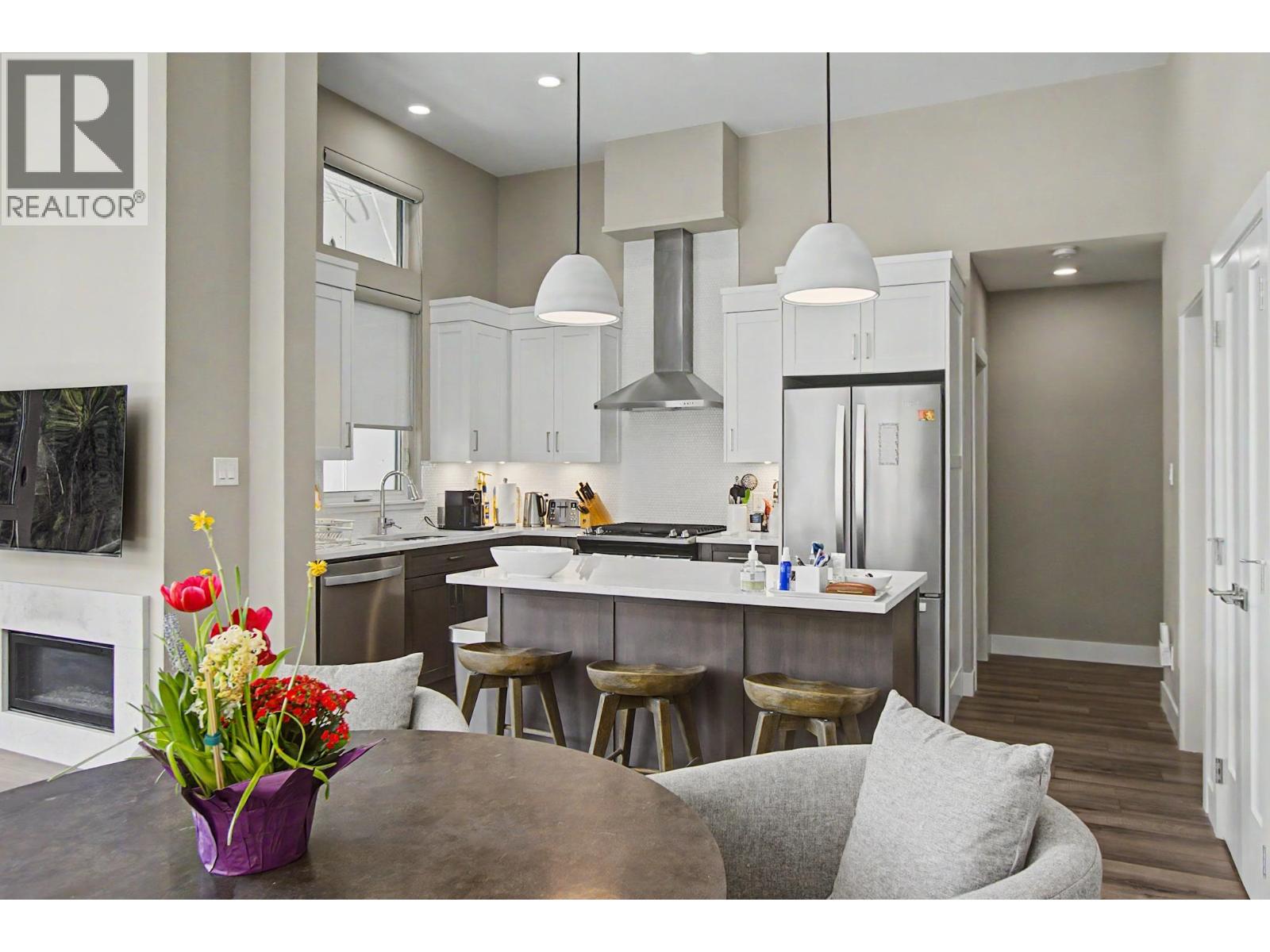 #409 1087 6TH AVENUE - 8