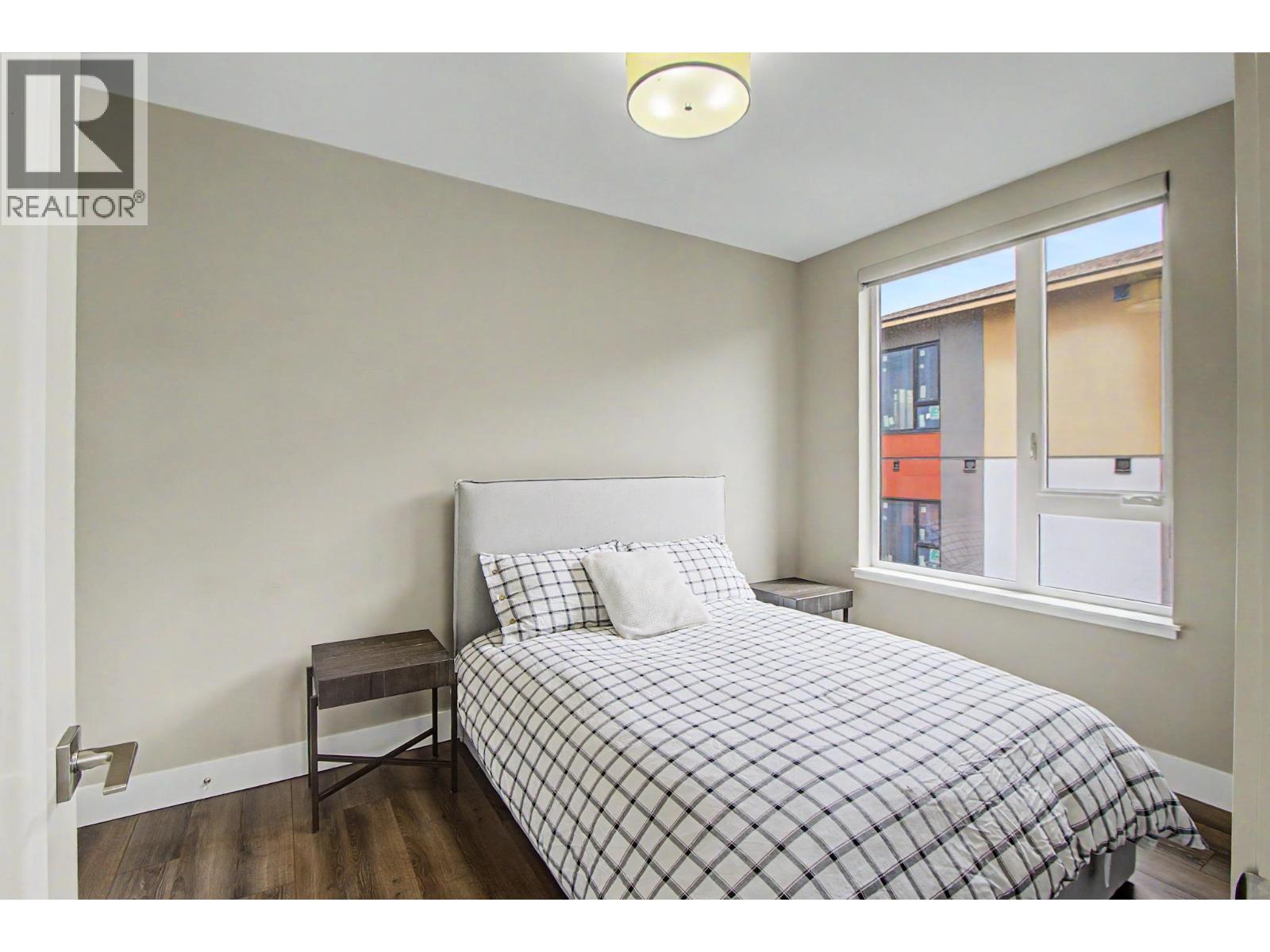 #409 1087 6TH AVENUE - 23