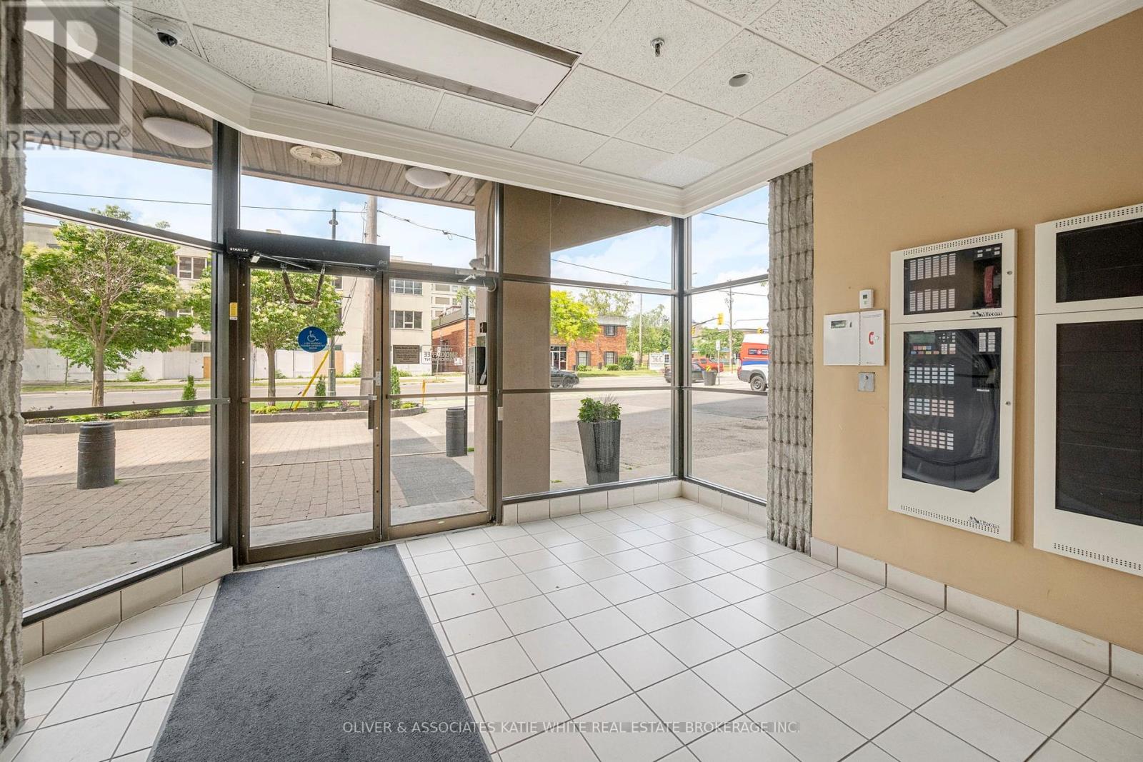 #1901 389 DUNDAS STREET - 22