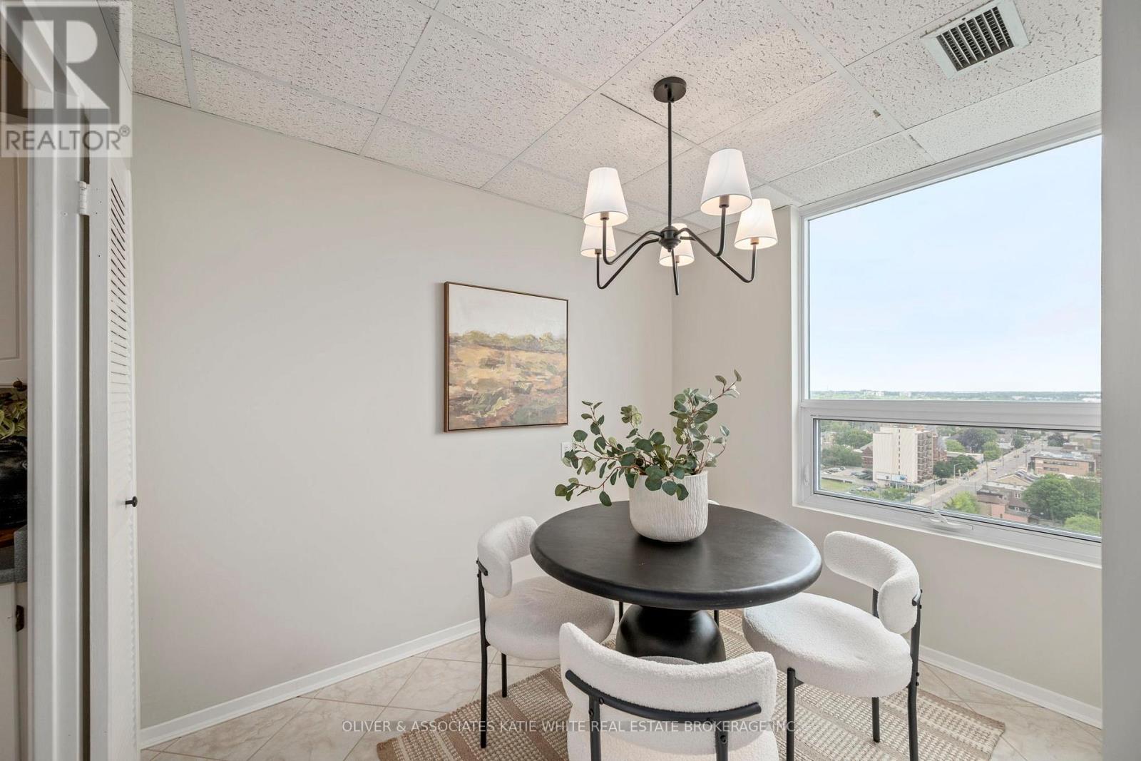 #1901 389 DUNDAS STREET - 9