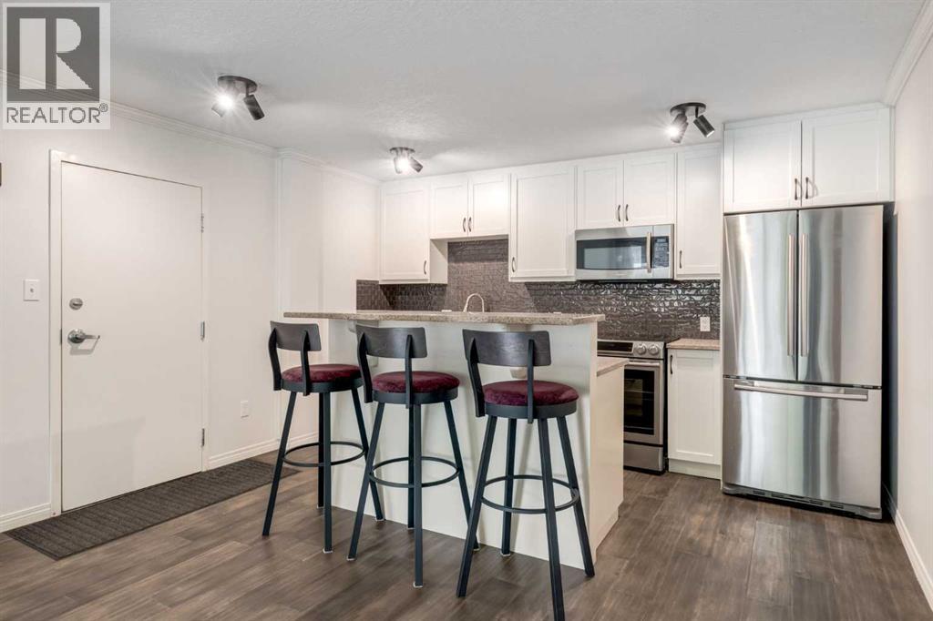 102, 126 24 Avenue SW - photo 4