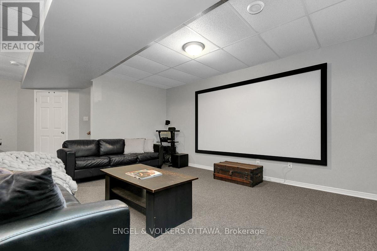 938 PAYER STREET - 27