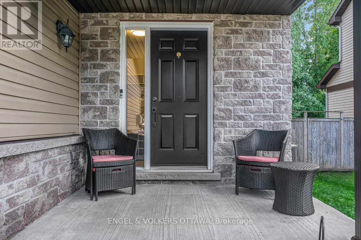 938 PAYER STREET - 3