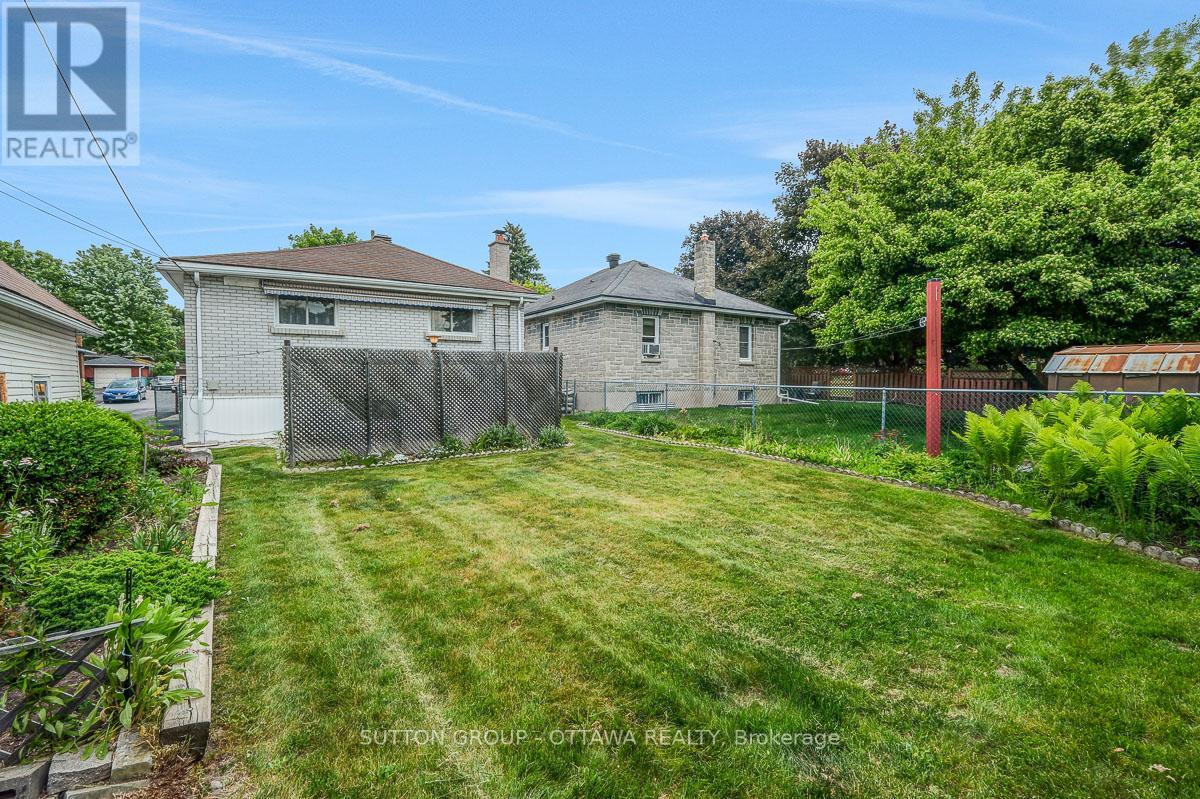 2 Bed, 2 Bath House for Sale in Ottawa – 442 WENTWORTH AVENUE, Ottawa – MLS# X13431246 - Image 44