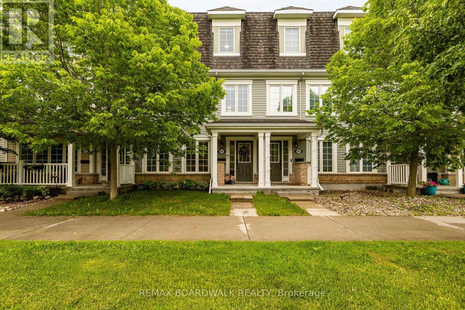 1727 SF- 3 Beds, 2 1/2 Baths, 2 Garage