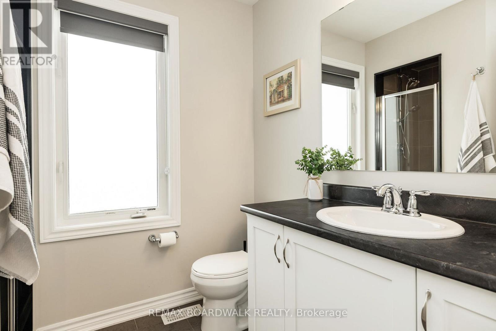 3 Bed, 3 Bath House for Sale in Ottawa – 84 BRISOTE LANE, Ottawa – MLS# X13431280 - Image 33