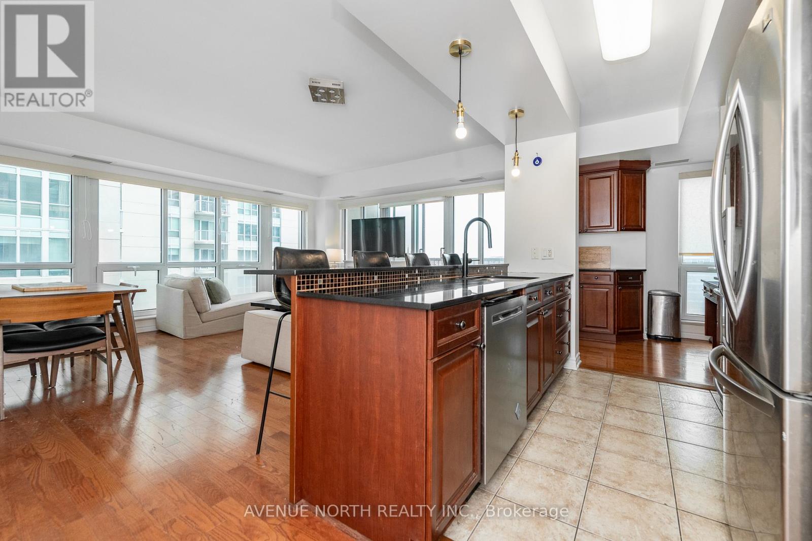 2 Bed, 2 Bath Apartment for Sale in Ottawa – 912 – 200 RIDEAU STREET, Ottawa – MLS# X13431322 - Image 11