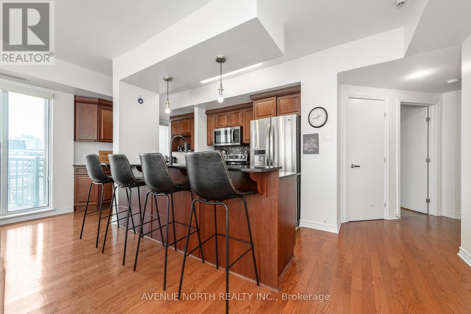 2 Bed, 2 Bath Apartment for Sale in Ottawa – 912 – 200 RIDEAU STREET, Ottawa – MLS# X13431322 - Image 8