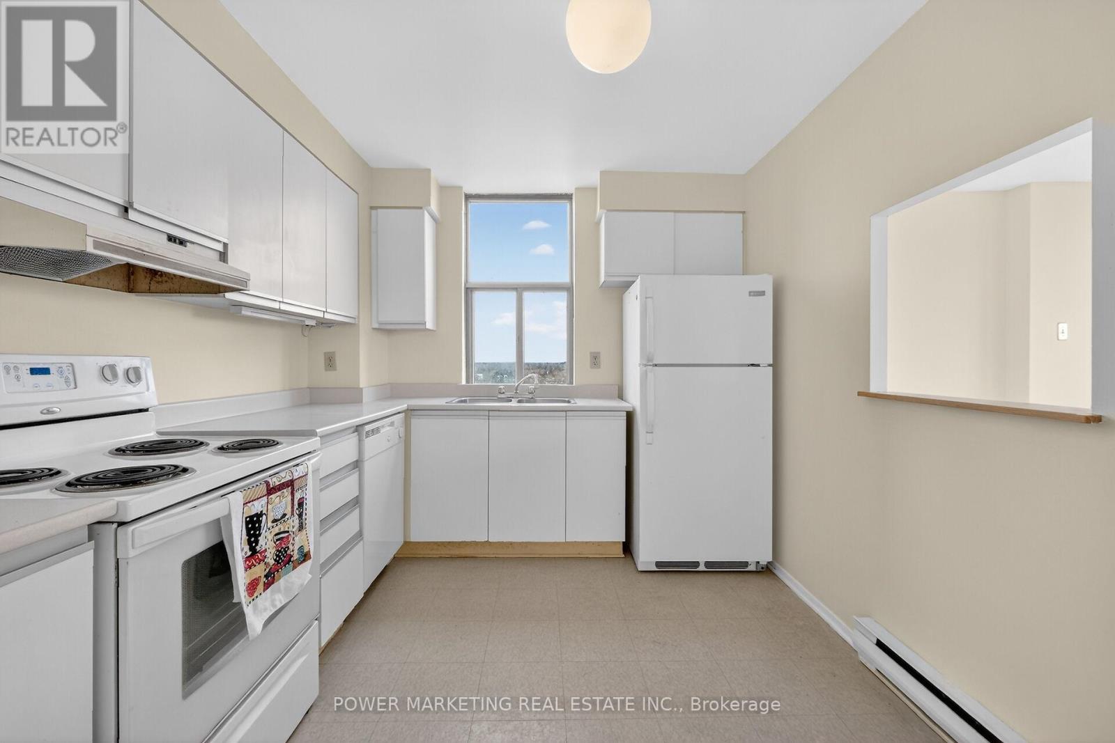 2 Bed, 2 Bath House for Sale in Ottawa – 1204 – 2760 CAROUSEL CRESCENT, Ottawa – MLS# X13431440 - Image 14