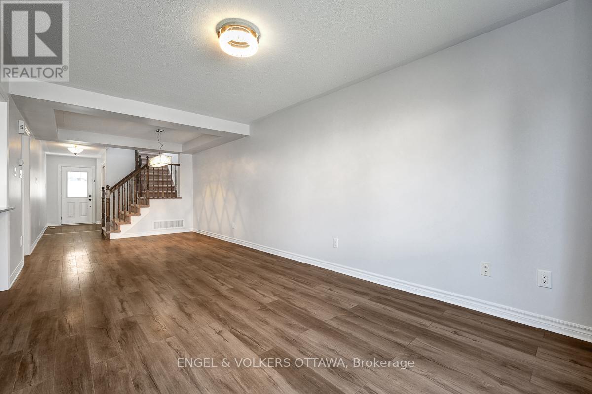 3 Bed, 4 Bath House for Sale in Ottawa – 308 SONG SPARROW STREET W, Ottawa – MLS# X13431564 - Image 10