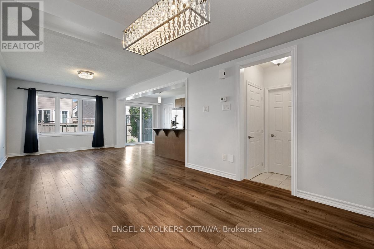 3 Bed, 4 Bath House for Sale in Ottawa – 308 SONG SPARROW STREET W, Ottawa – MLS# X13431564 - Image 16