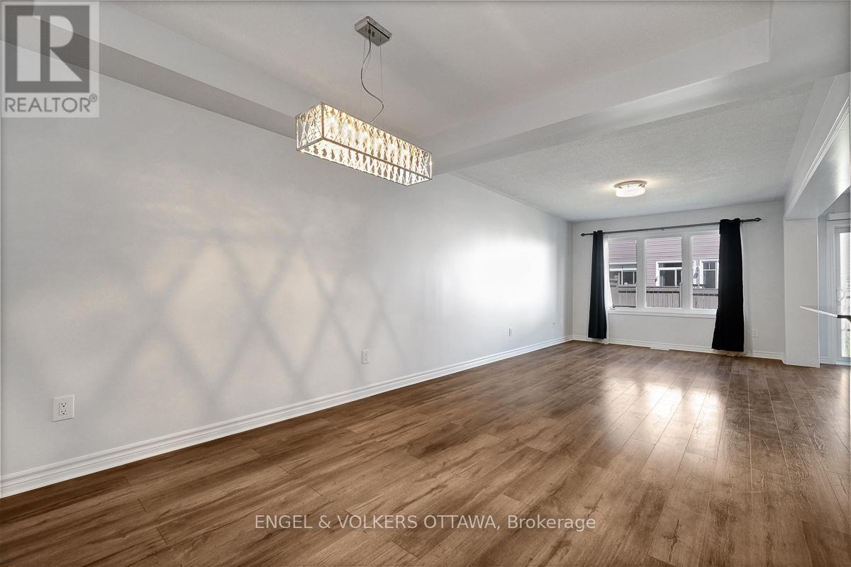 3 Bed, 4 Bath House for Sale in Ottawa – 308 SONG SPARROW STREET W, Ottawa – MLS# X13431564 - Image 17