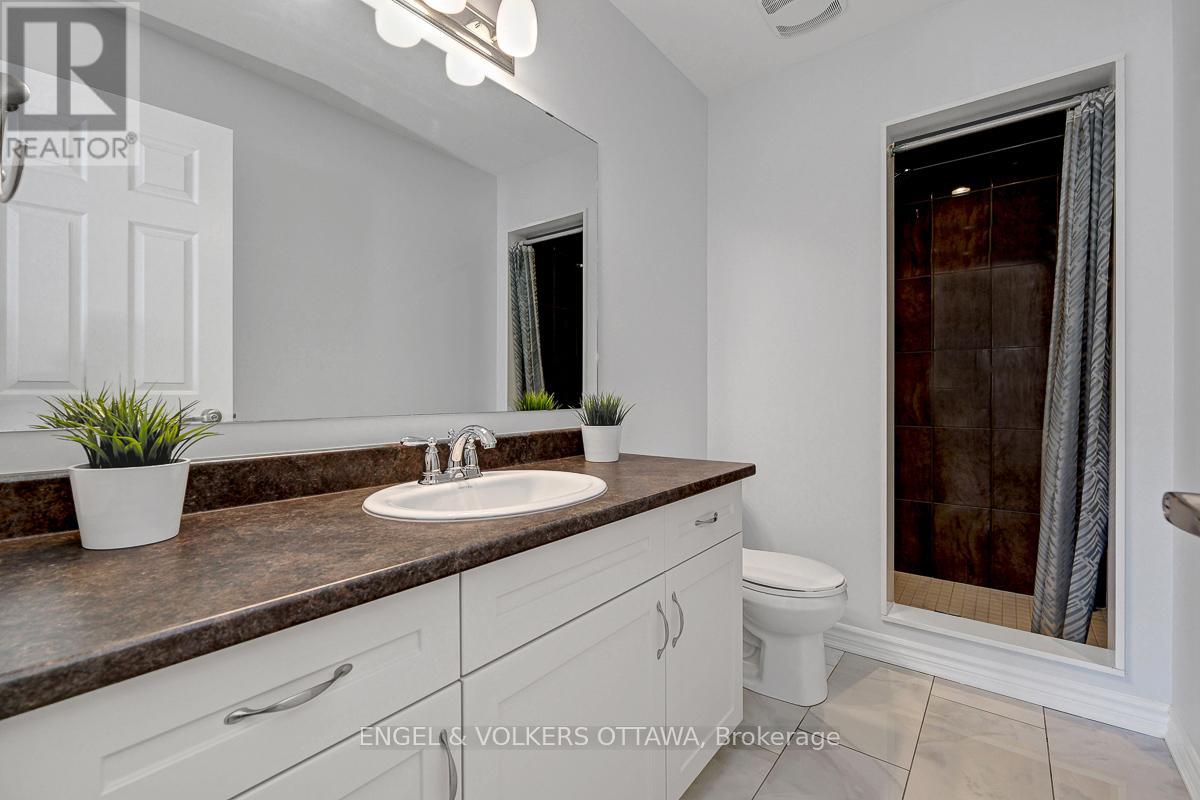 3 Bed, 4 Bath House for Sale in Ottawa – 308 SONG SPARROW STREET W, Ottawa – MLS# X13431564 - Image 32