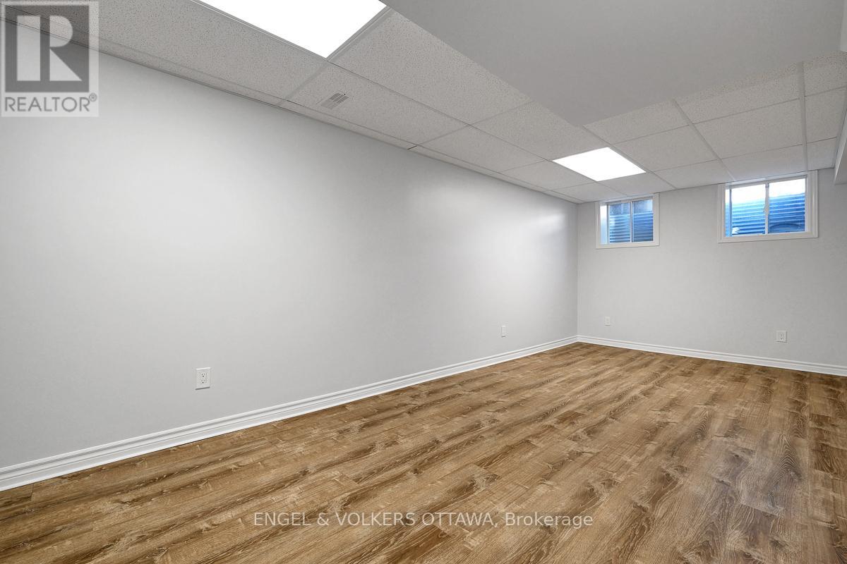 3 Bed, 4 Bath House for Sale in Ottawa – 308 SONG SPARROW STREET W, Ottawa – MLS# X13431564 - Image 46