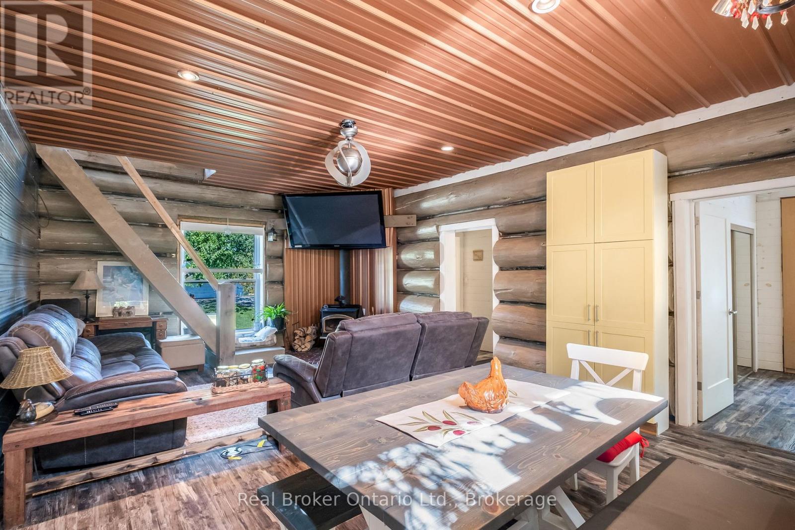 68 TALBOT DRIVE - 12