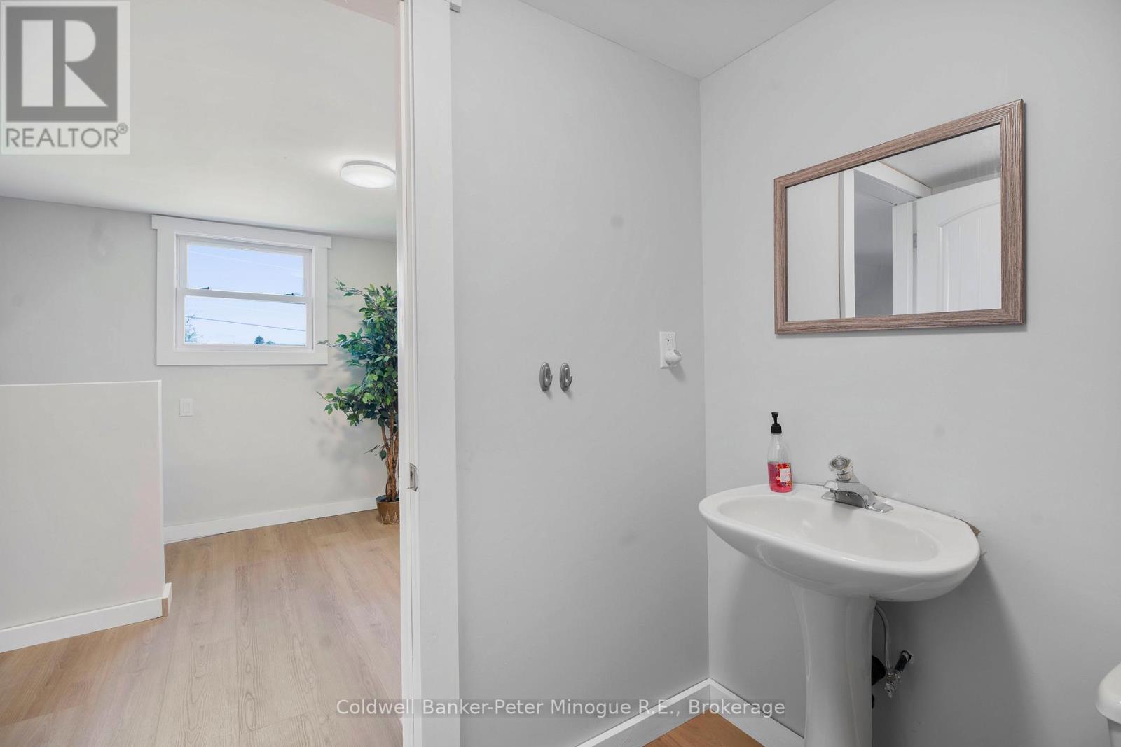 381 WASING ROAD - 12