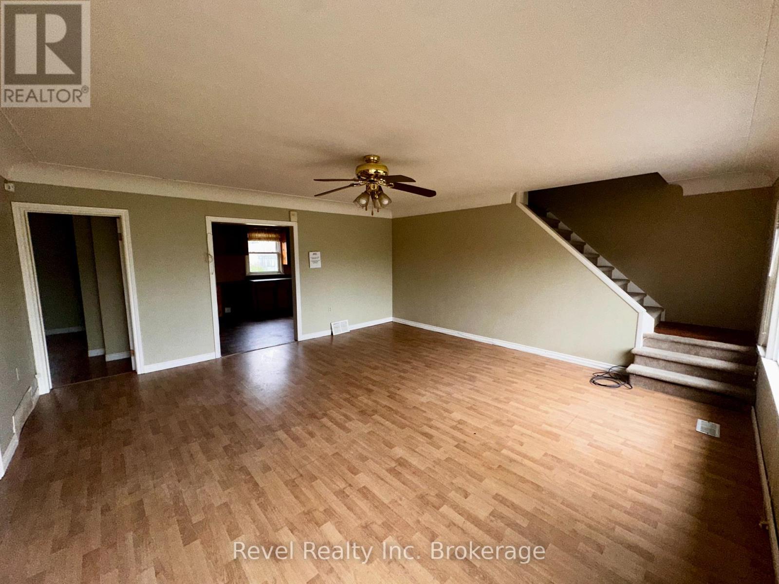 8 TRAILAINE ROAD - 12