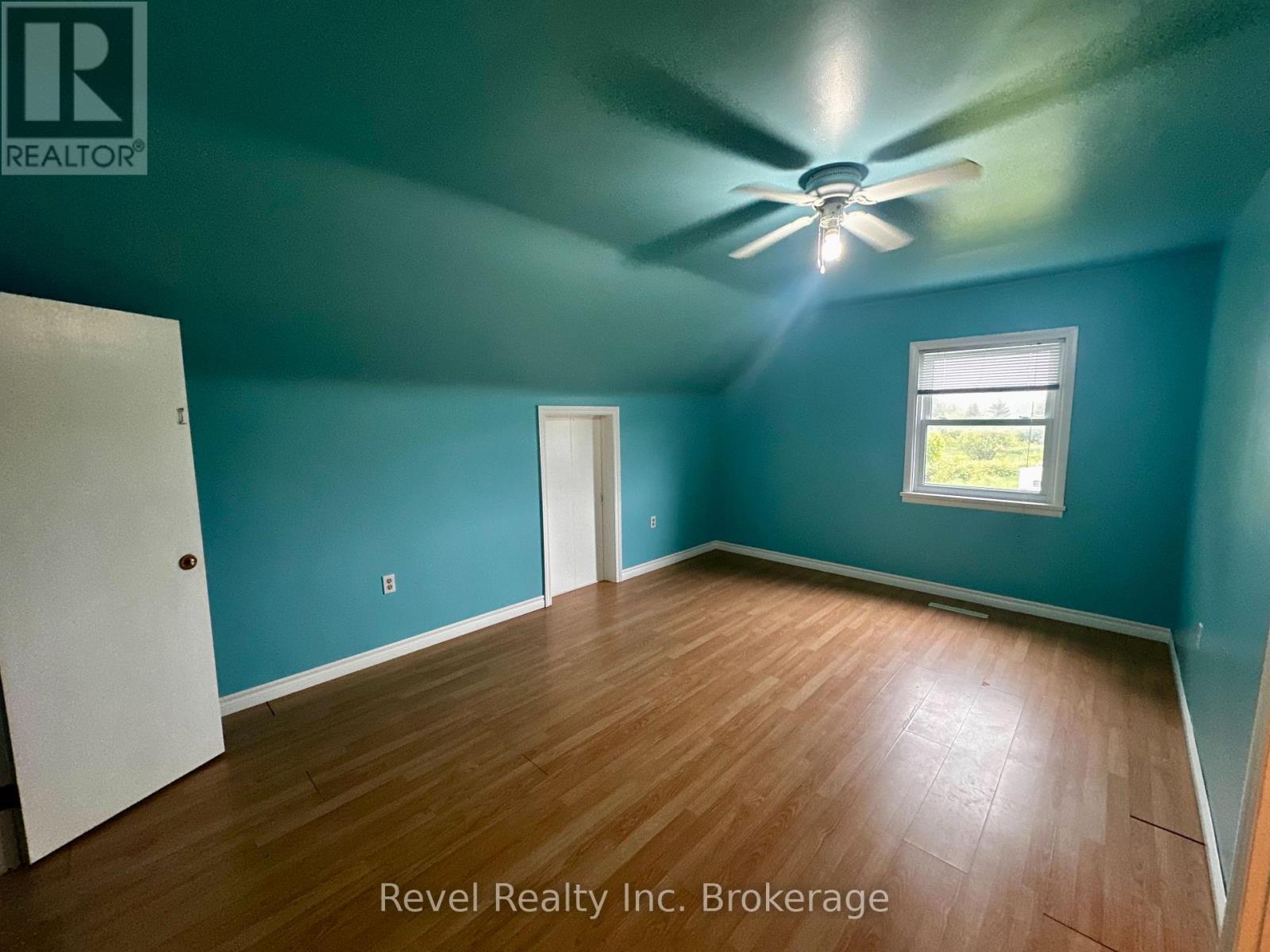8 TRAILAINE ROAD - 16