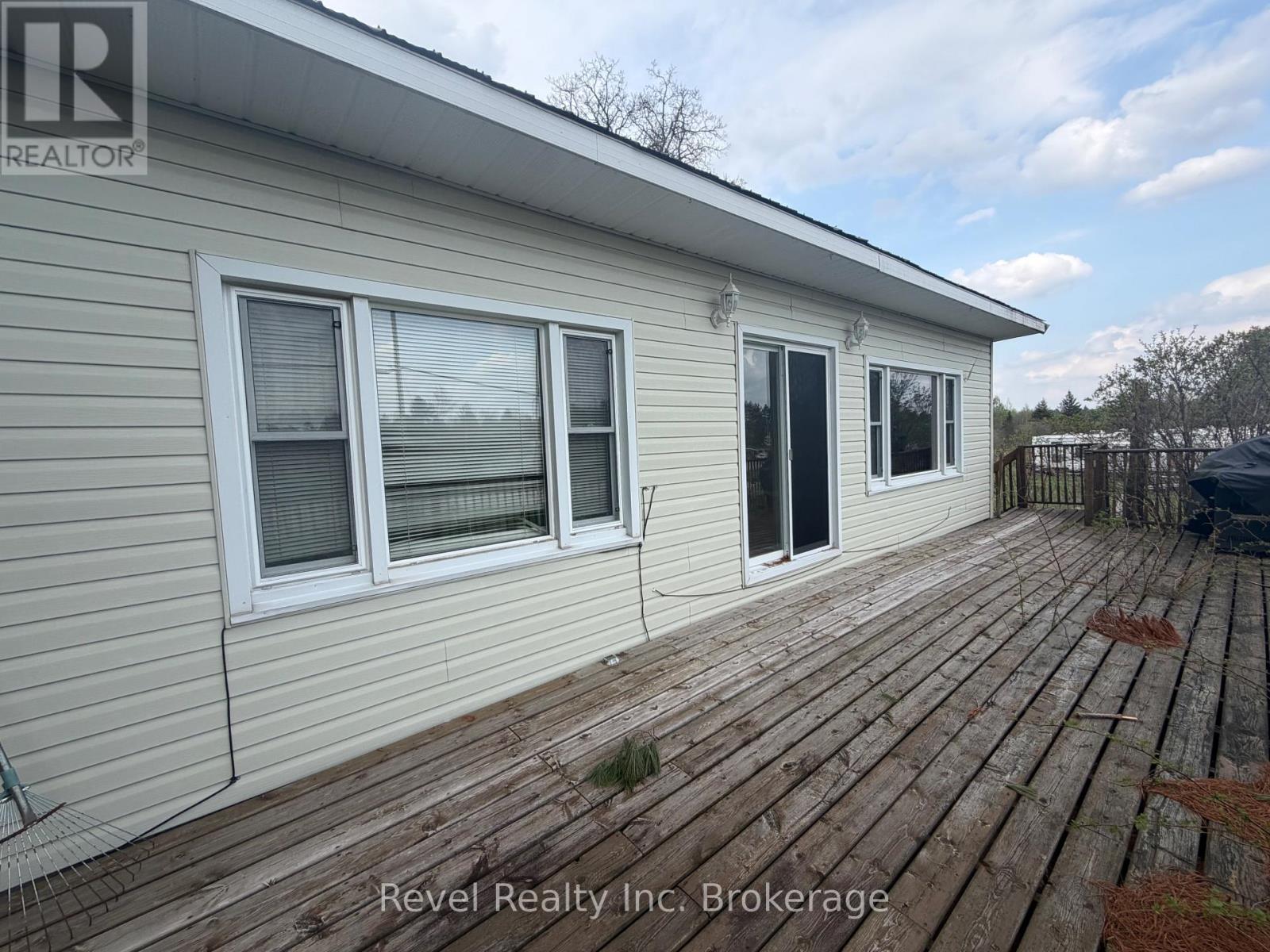 8 TRAILAINE ROAD - 3