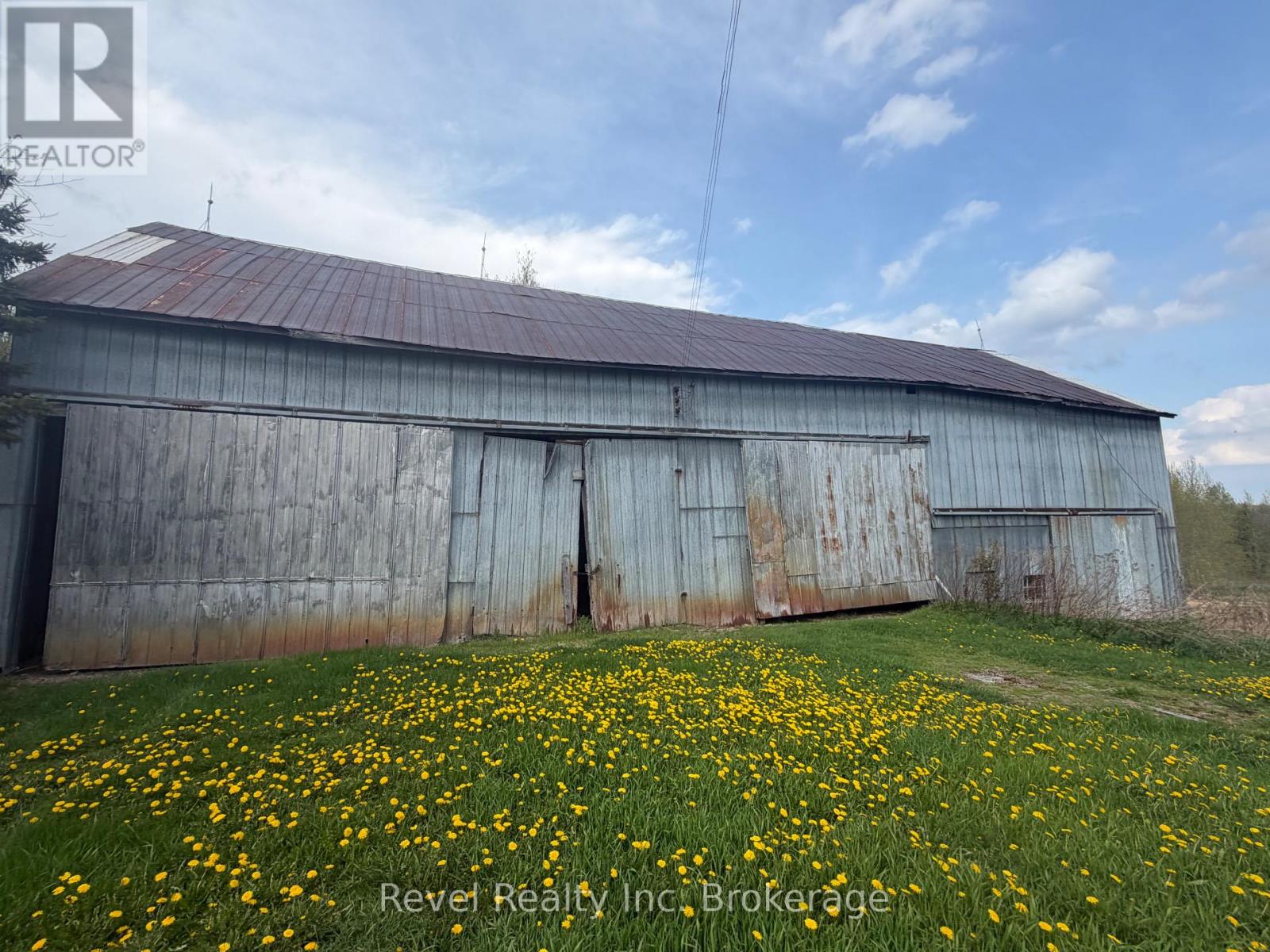 8 TRAILAINE ROAD - 38