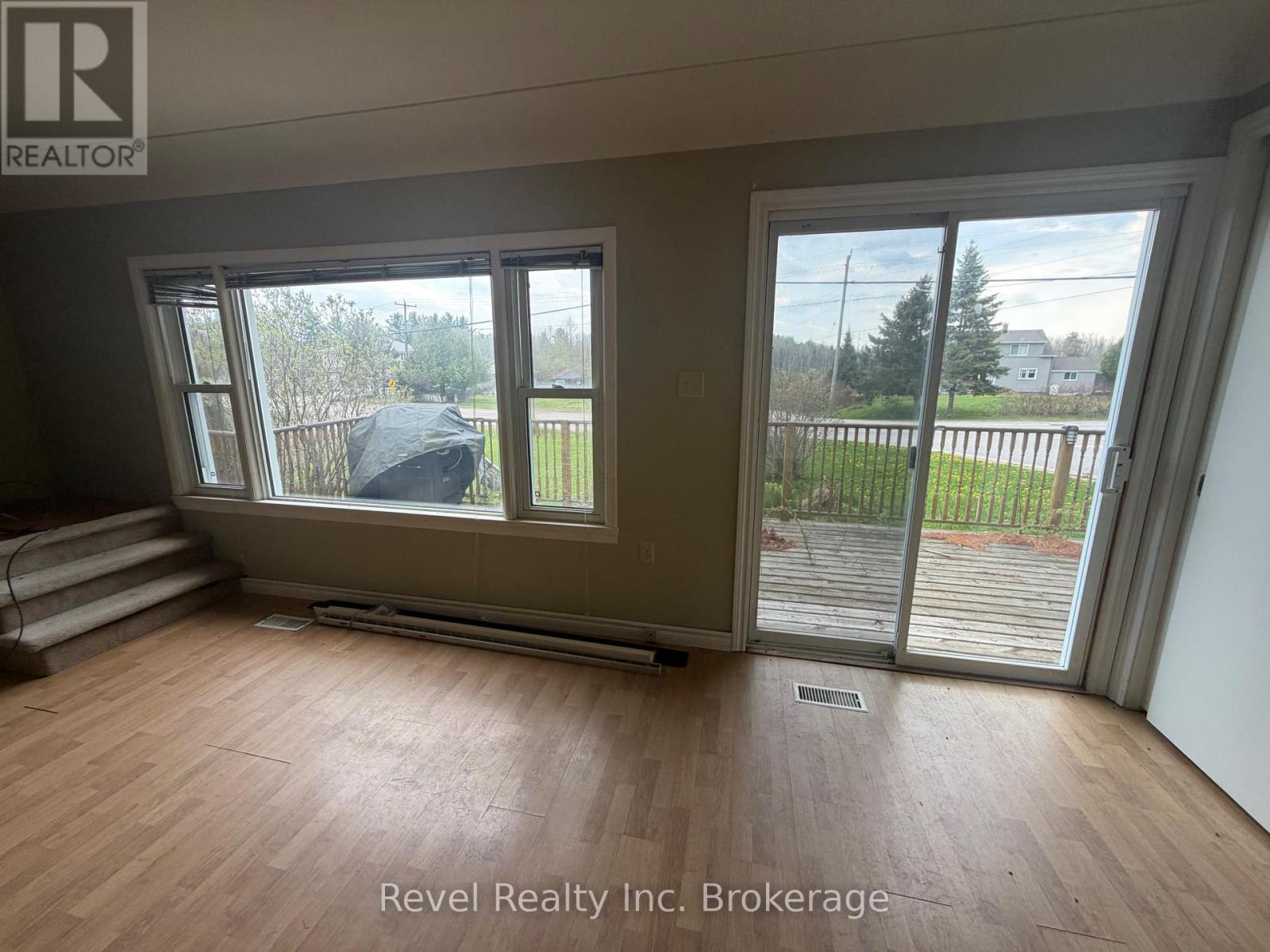 8 TRAILAINE ROAD - 5