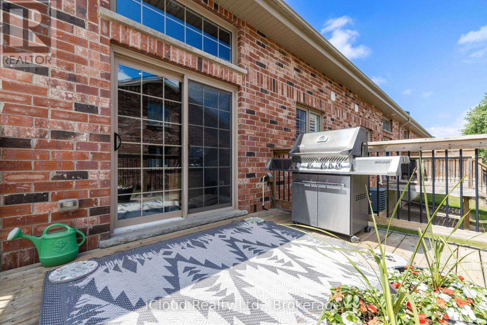#238 50 GALT ROAD - 37
