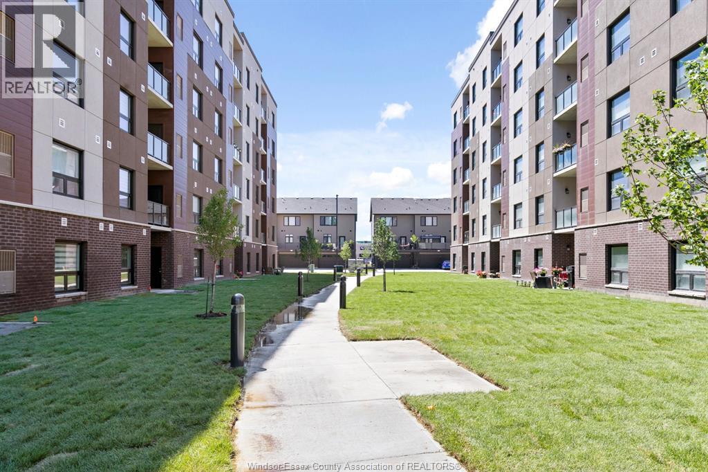 #201 728 BROWNSTONE DRIVE - 3