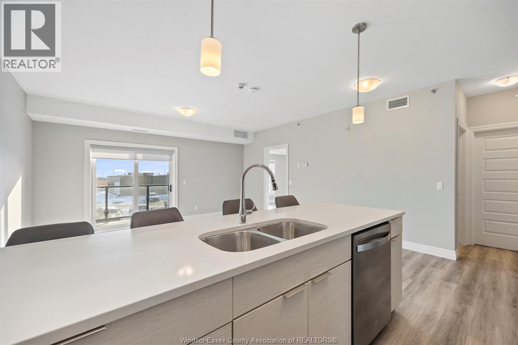 #201 728 BROWNSTONE DRIVE - 7