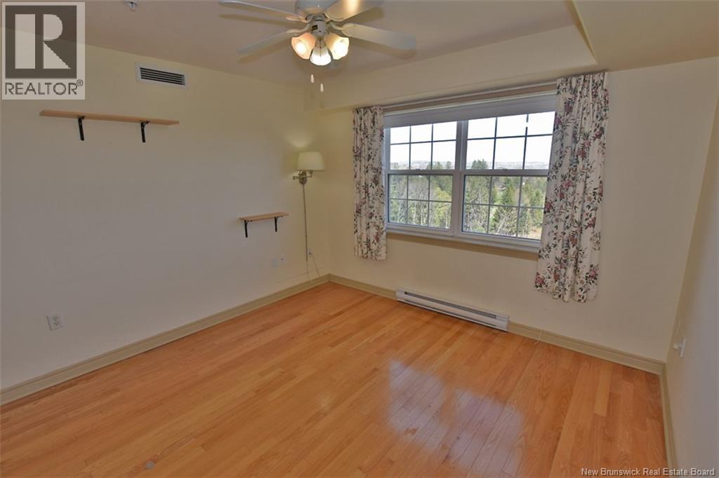 #412 1 Golf Greens Lane - 26