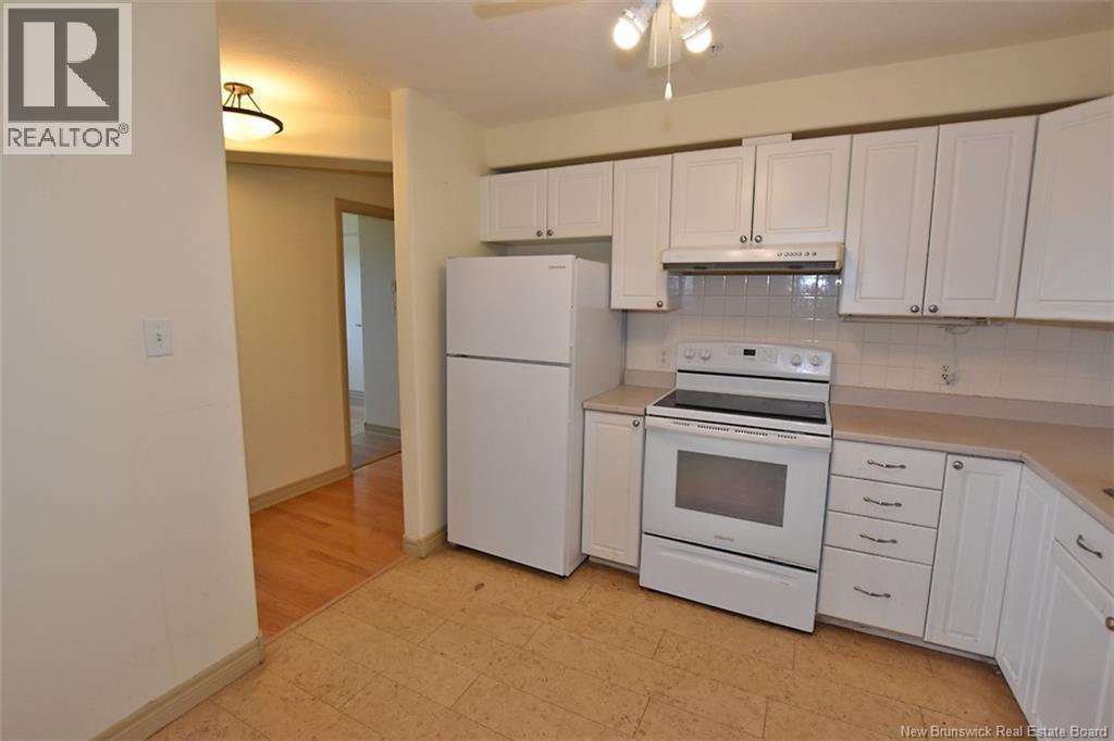 #412 1 Golf Greens Lane - 17