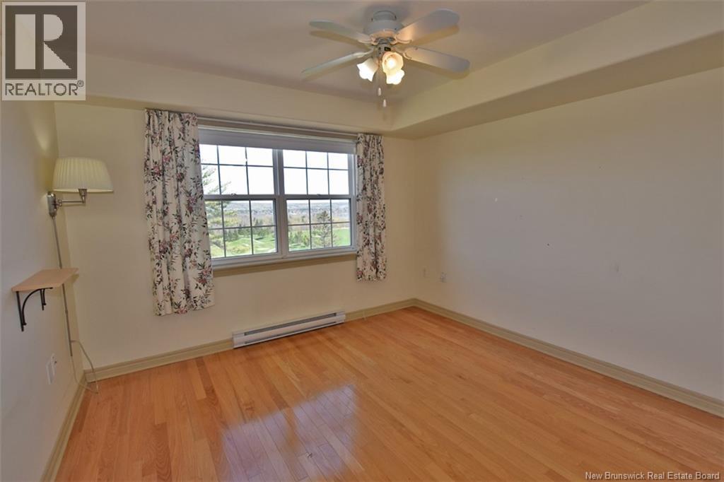 #412 1 Golf Greens Lane - 25